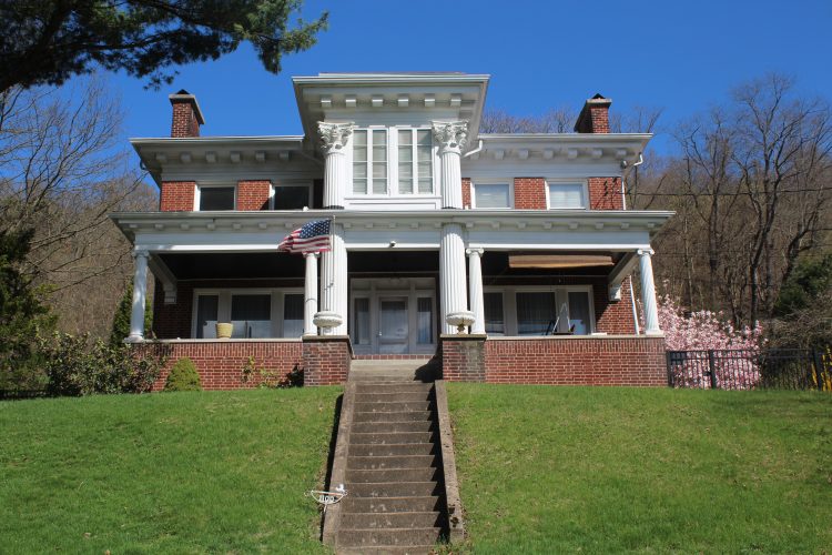 House Tour, Estate Sale Breaks The Boredom of Pandemic